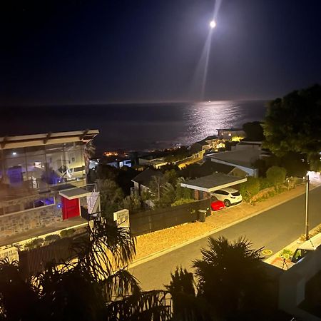 הוילה קייפטאון Cozy Camps Bay House With Mountain And Sea View מראה חיצוני תמונה