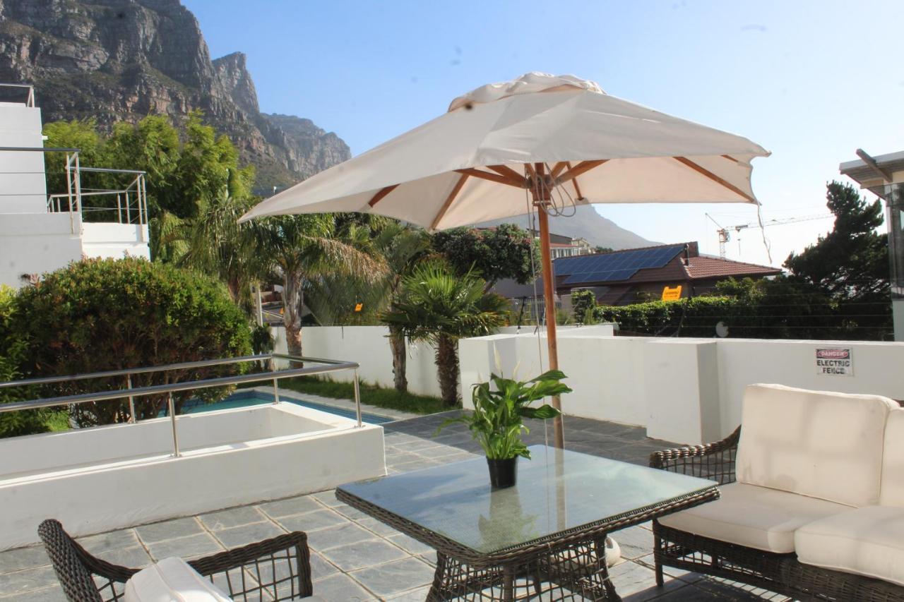 הוילה קייפטאון Cozy Camps Bay House With Mountain And Sea View מראה חיצוני תמונה