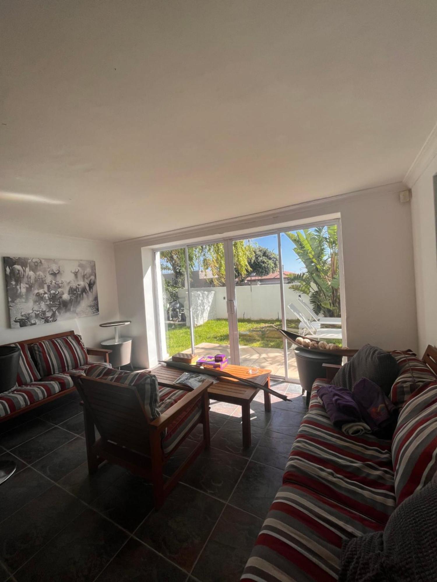 הוילה קייפטאון Cozy Camps Bay House With Mountain And Sea View מראה חיצוני תמונה