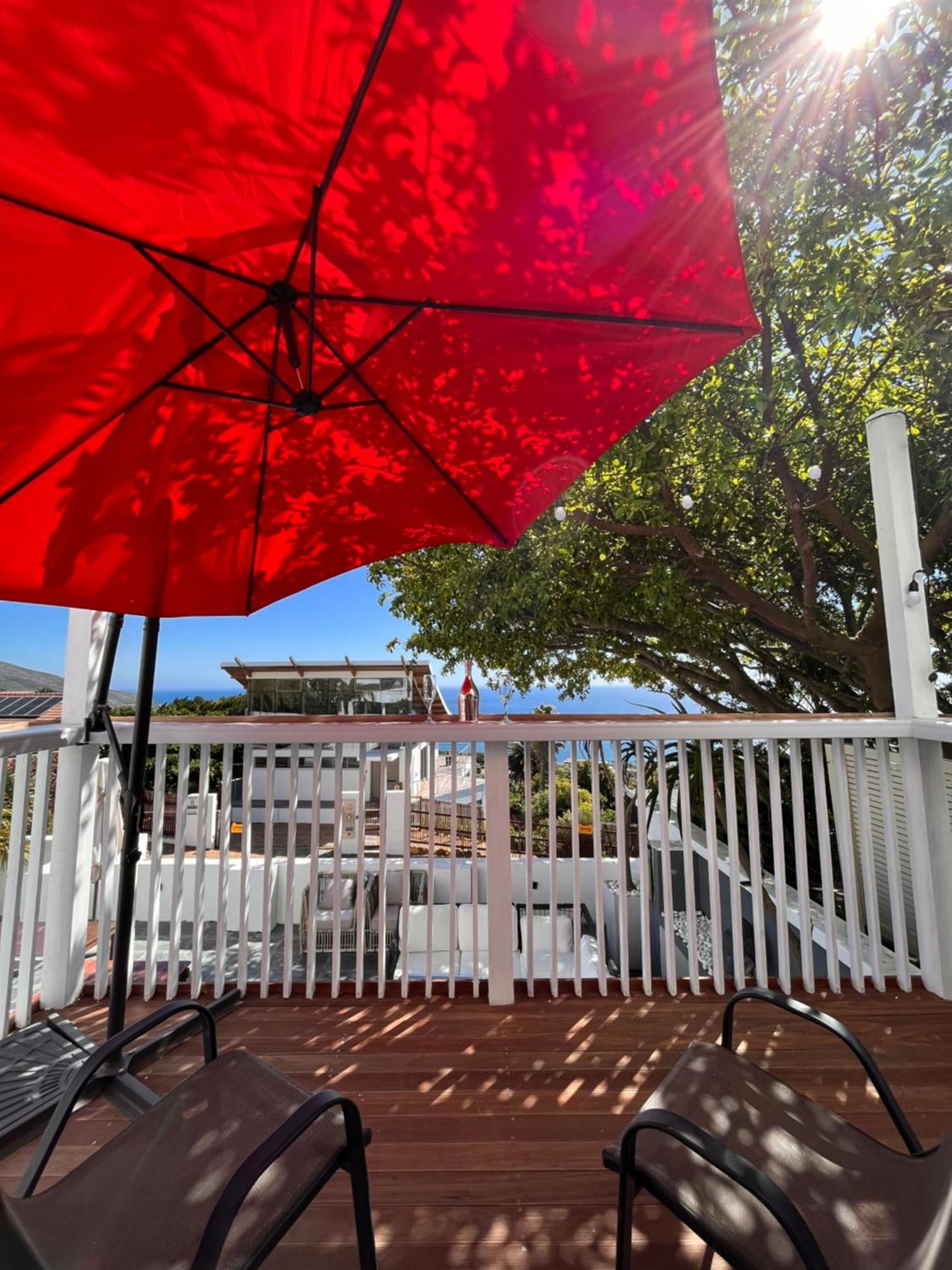 הוילה קייפטאון Cozy Camps Bay House With Mountain And Sea View מראה חיצוני תמונה